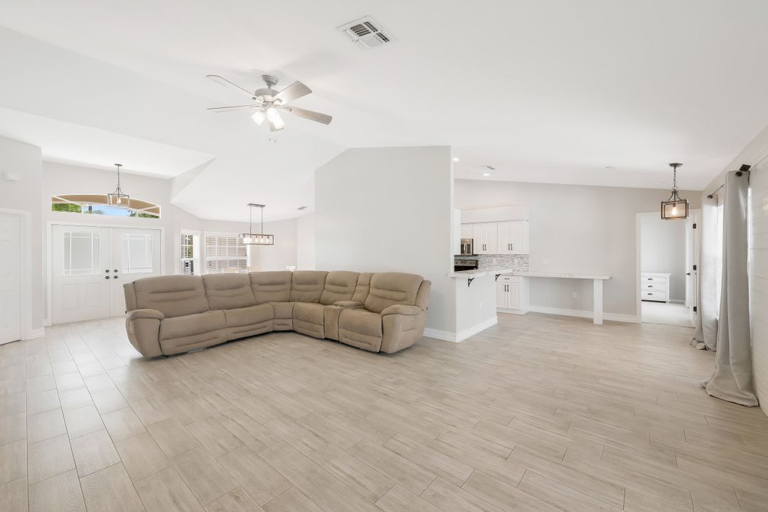 1812 NE 13th Ave, Cape Coral, FL 33909