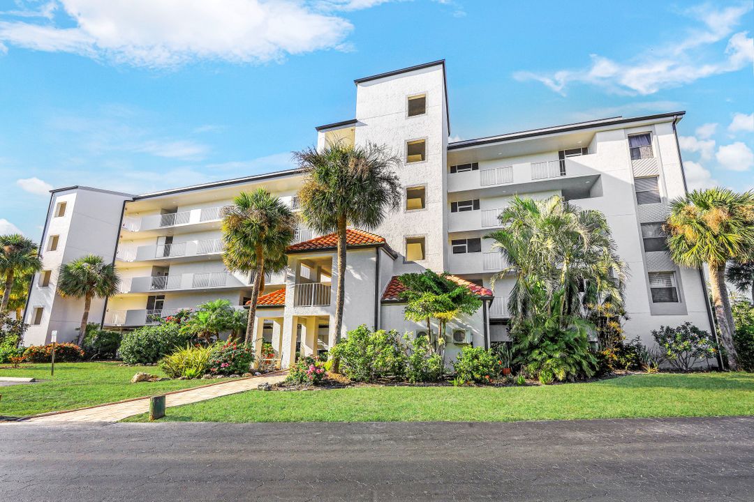 300 Stevens Landing Dr #C-203, Marco Island, FL 34145