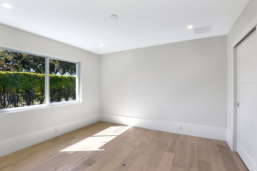 7525 Cordoba Cir, Naples, FL 34109