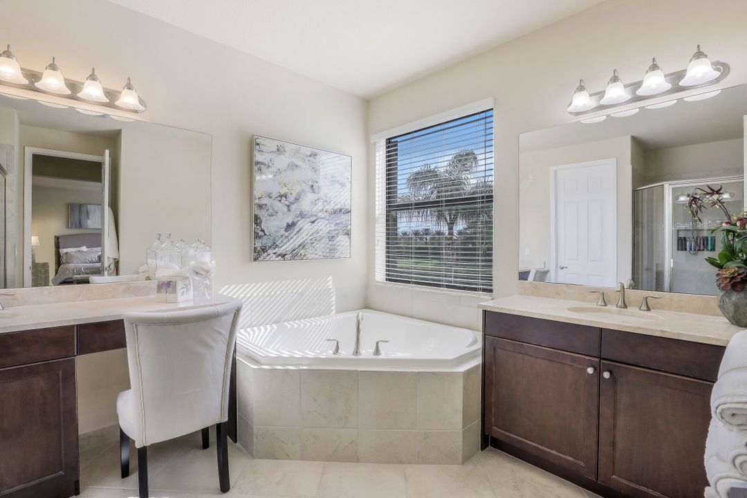 11542 Meadowrun Cir, Fort Myers, FL 33913