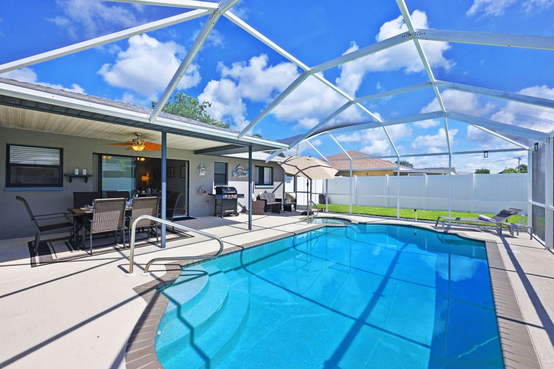 1909 SE 8th Ave, Cape Coral, FL 33990