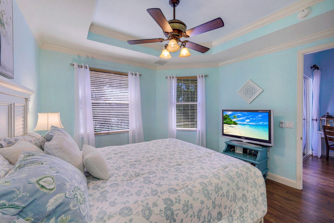 1355 Mariposa Cir  #6-202, Naples, FL 34105