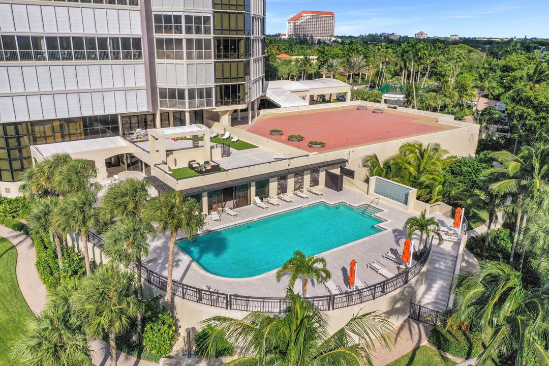 4951 Gulf Shore Blvd #302, Naples, FL 34103