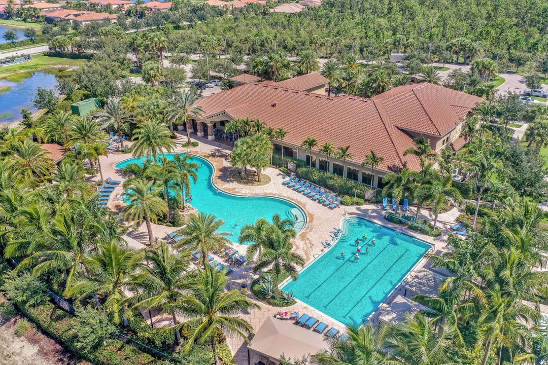 3407 Pacific Dr, Naples, FL 34119