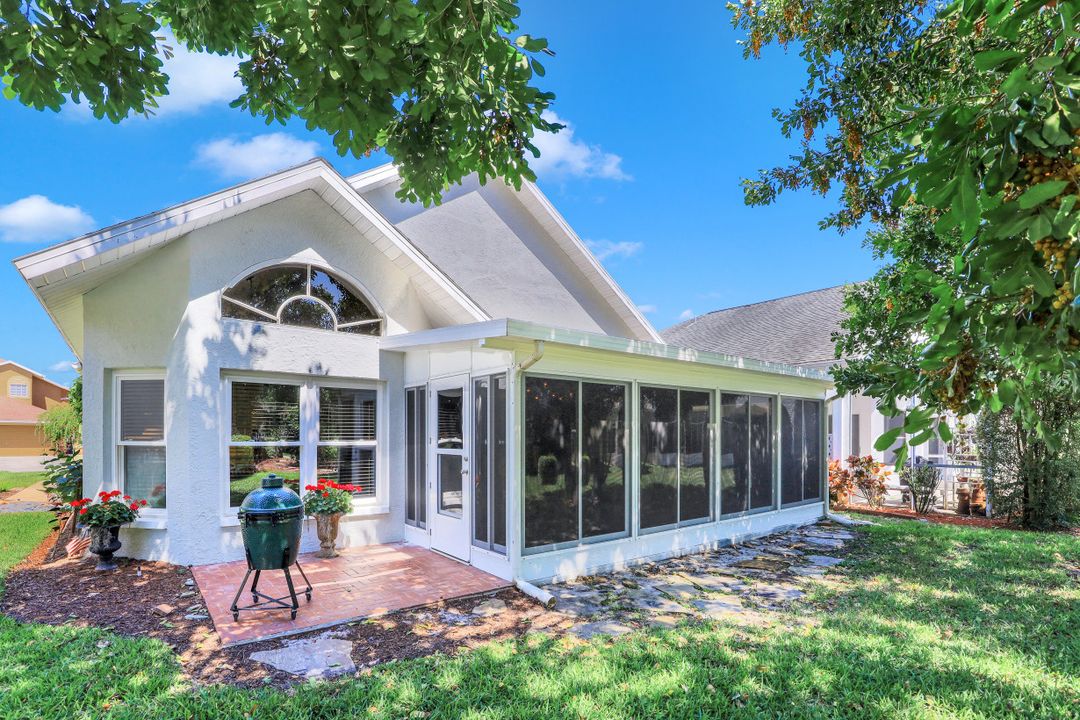 13660 Admiral Ct, Fort Myers, FL 33912
