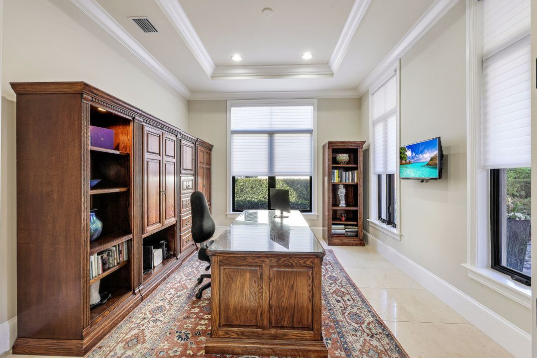 2351 Traditions Ct, Naples, FL 34105