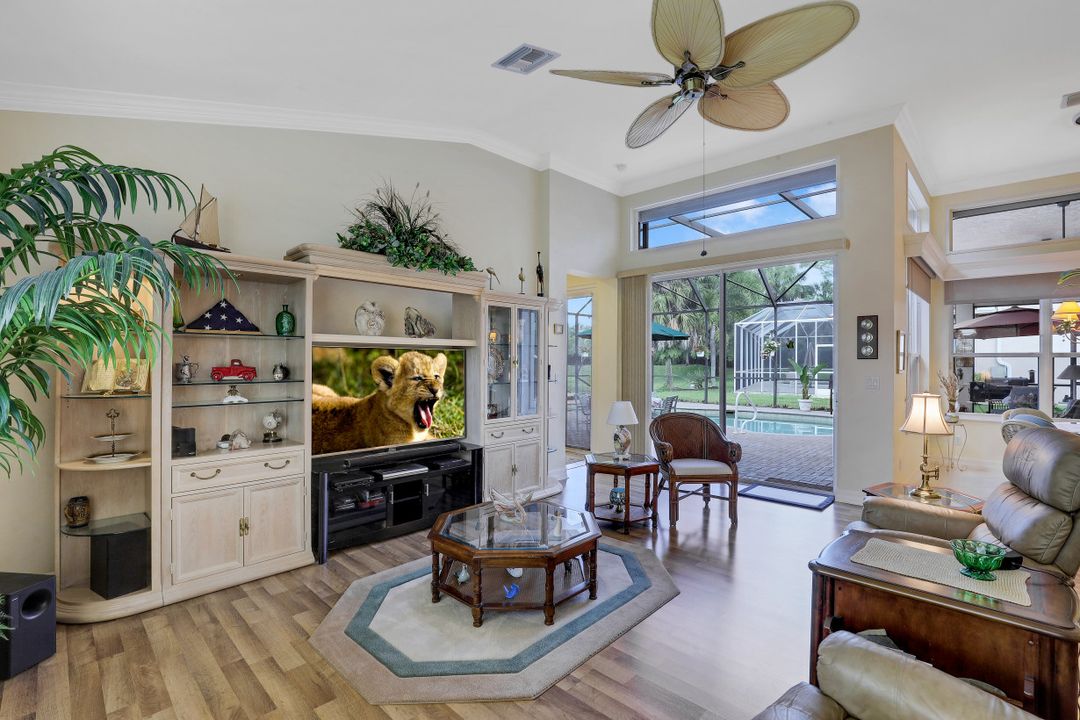 1427 King Sago Ct, Naples, FL 34119