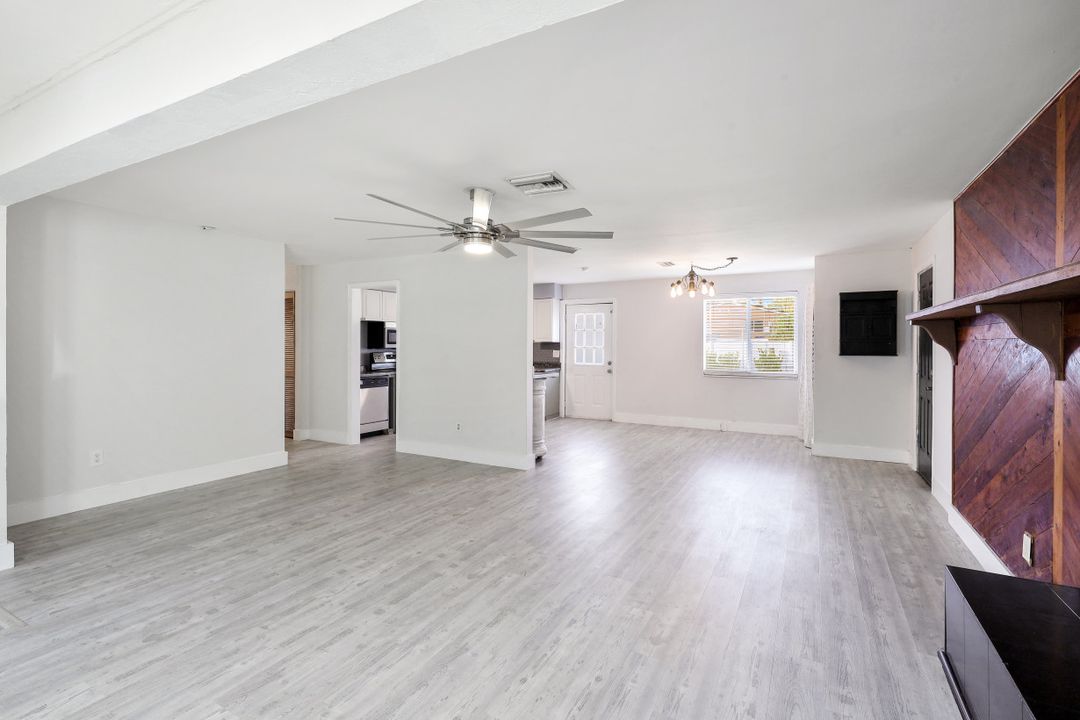 3575 Thomasson Dr, Naples, FL 34112