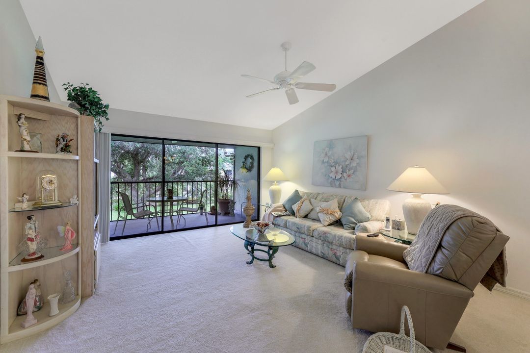 1208 Commonwealth Cir #J-202, Naples, FL 34116
