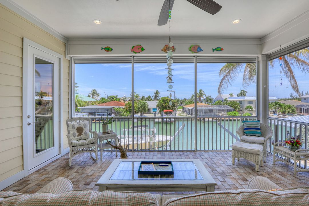 147 San Salvador St, Naples, FL 34113