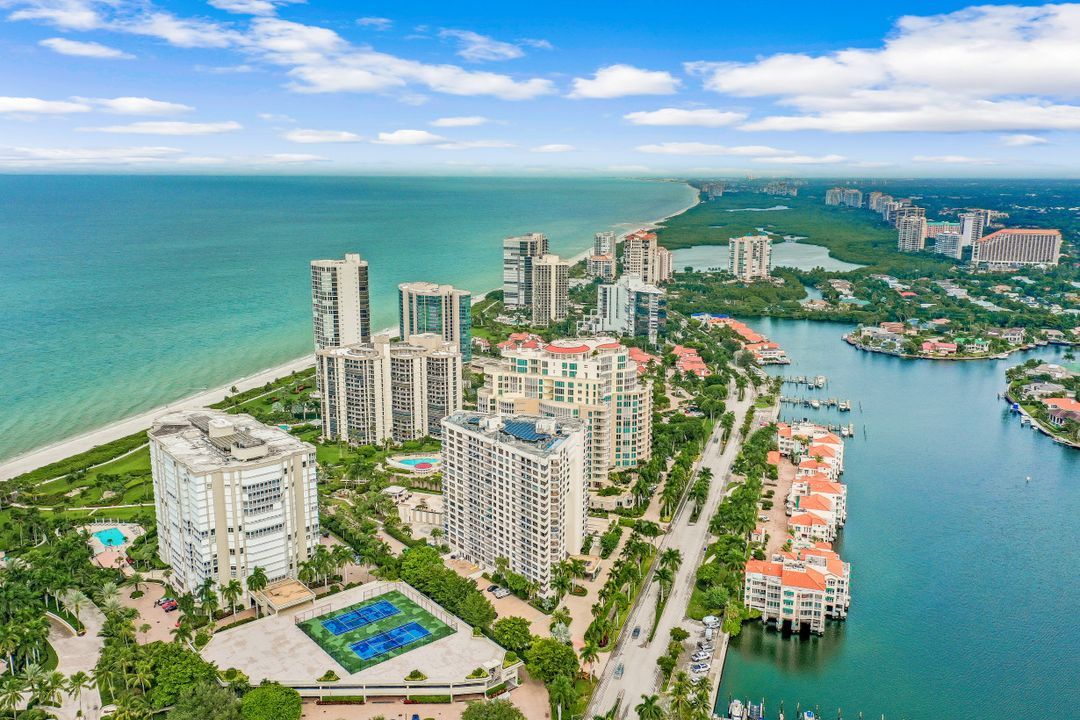 4451 Gulf Shore Blvd N #205, Naples, FL 34103