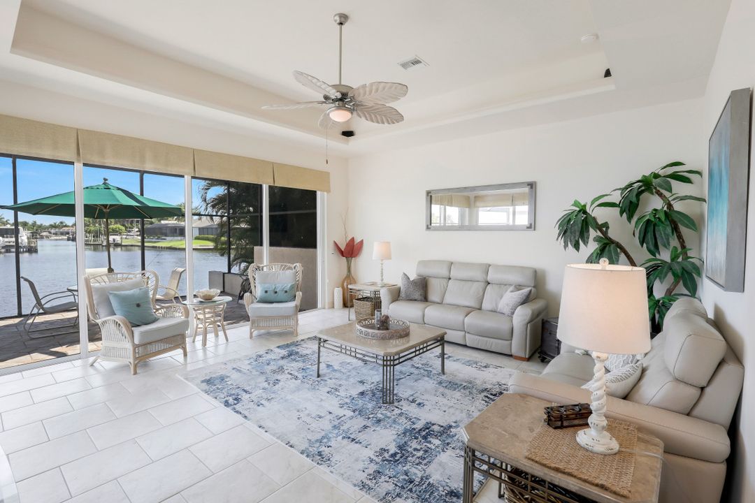 5360 Mikado Ct, Cape Coral, FL 33904