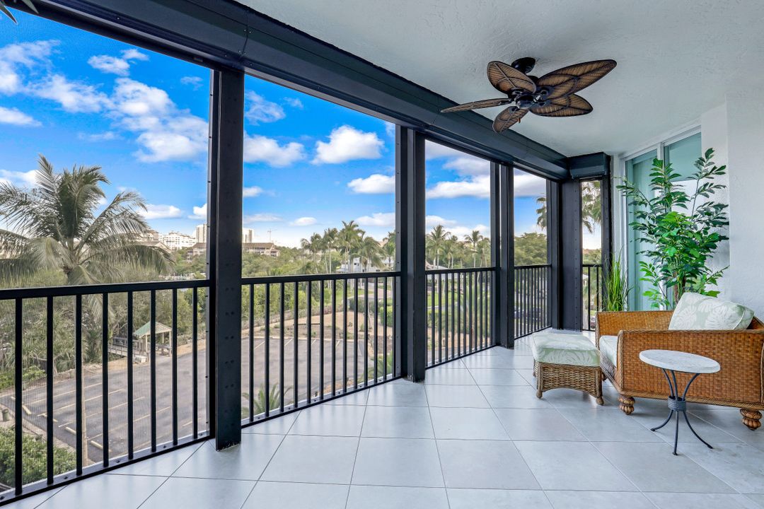 430 Cove Tower Dr #403, Naples, FL 34110