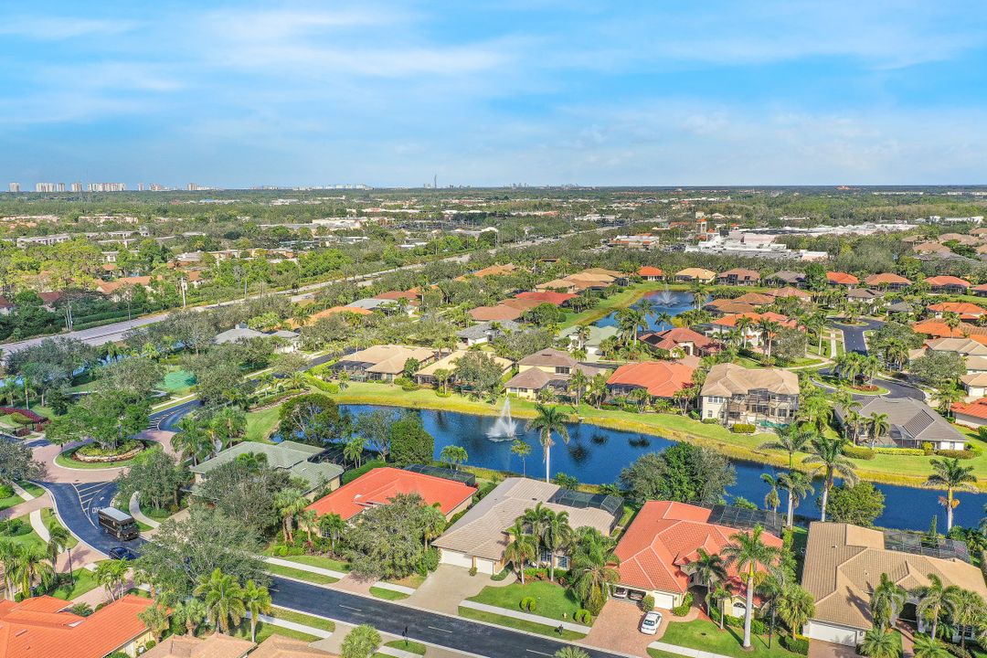 4899 Rustic Oaks Cir, Naples, FL 34105