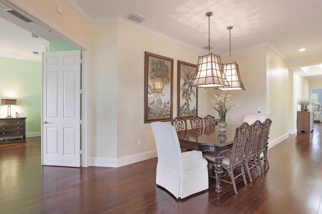 385 Sea Grove Ln #201, Naples, FL 34110