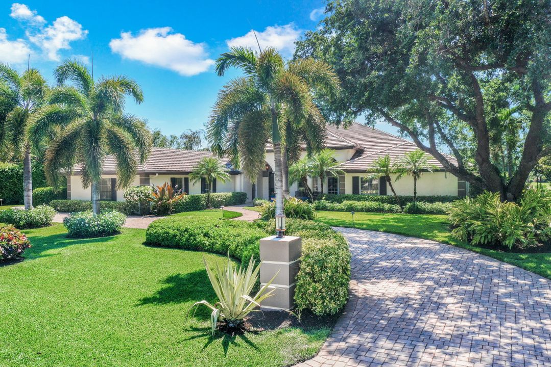 12911 Coco Plum Ln, Naples, FL 34119