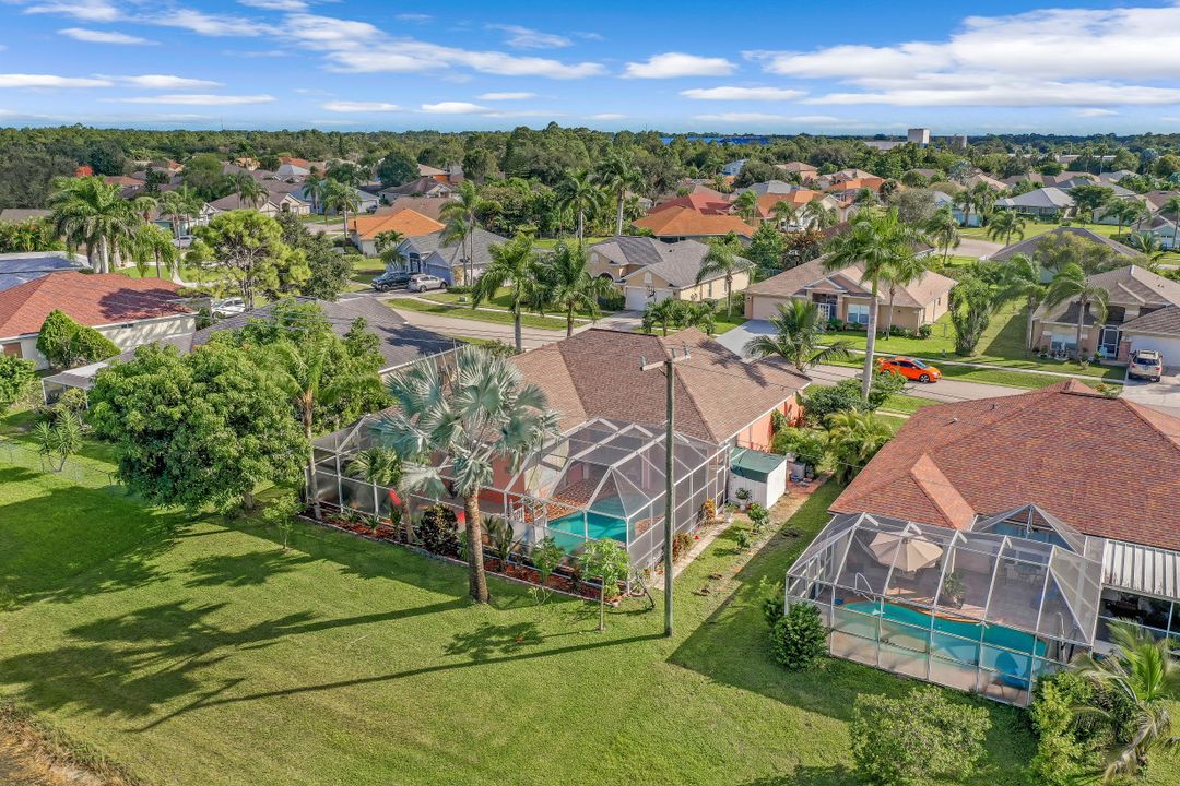 4552 Varsity Cir, Lehigh Acres, FL 33971