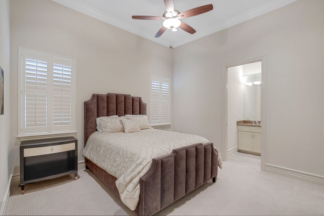 16459 Seneca Way, Naples, FL 34110