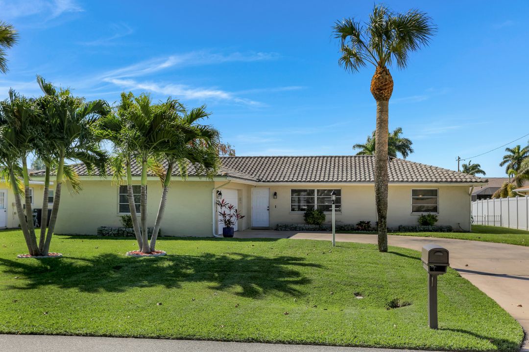 2108 Everest Pkwy, Cape Coral, FL 33904