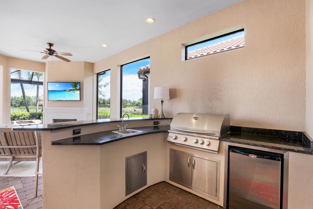 8701 Cavano St, Naples, FL 34119