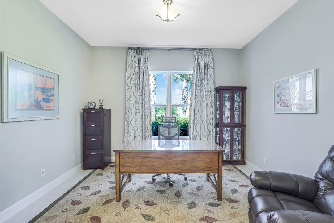 8199 Lucello Terrace N, Naples, FL 34114