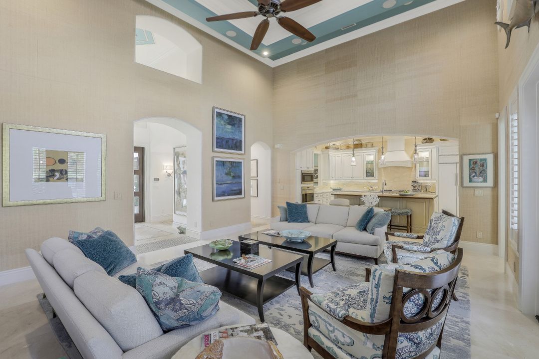 2895 Tiburon Blvd E, Naples, FL 34109