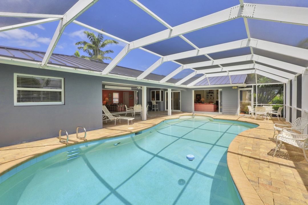 427 Nassau Ct, Marco Island, FL 34145