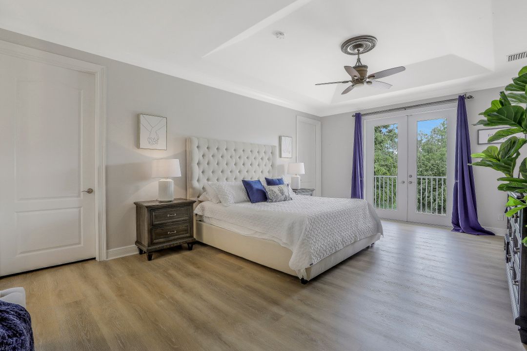 5645 Spanish Oaks Ln, Naples, FL 34119