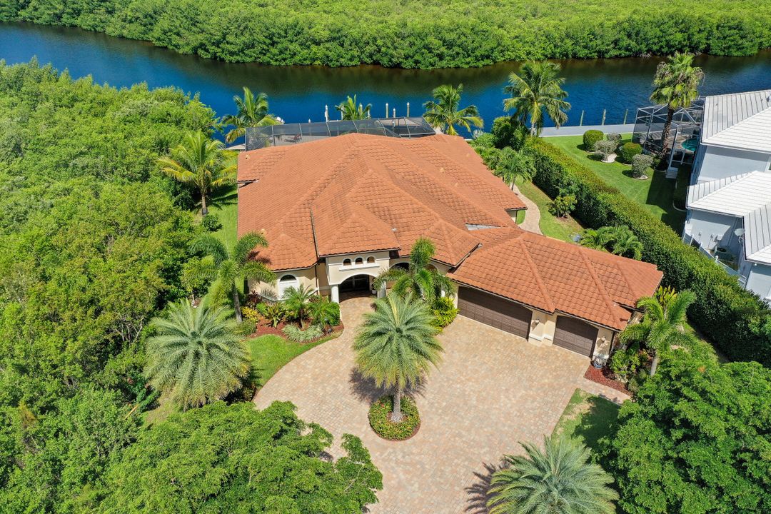 3920 Surfside Blvd, Cape Coral, FL 33914