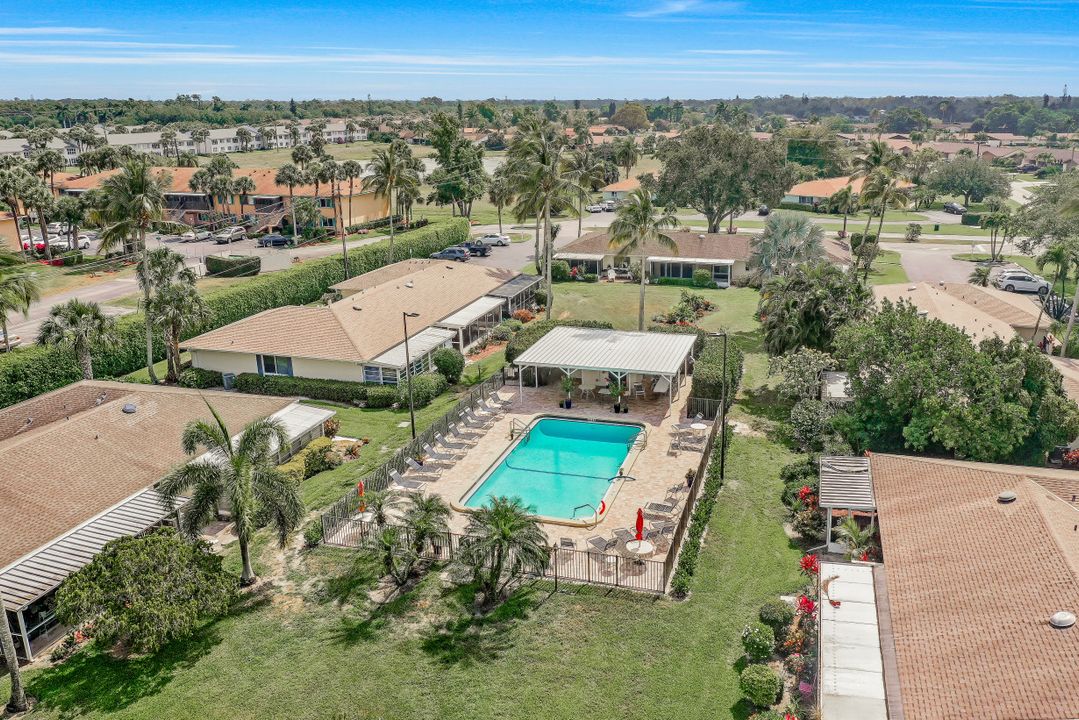 51 Glades Blvd #2, Naples, FL 34112