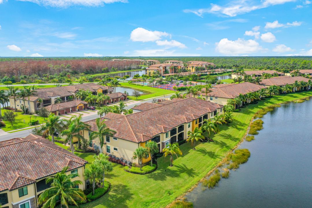 9517 Avellino Wy #2222, Naples, FL 34113