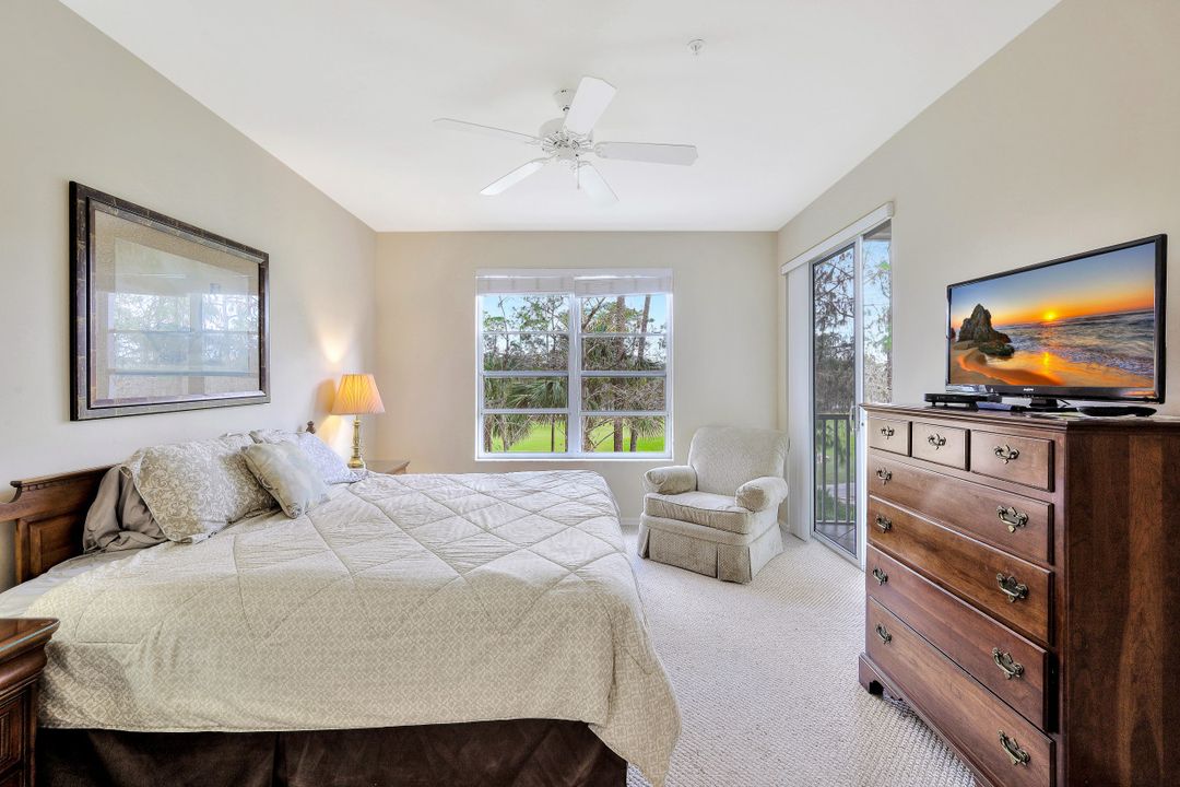 8259 Parkstone Pl #206, Naples, FL 34120