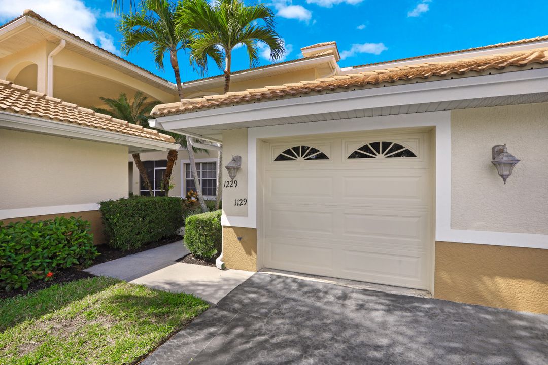 8175 Celeste Dr #1229, Naples, FL 34113