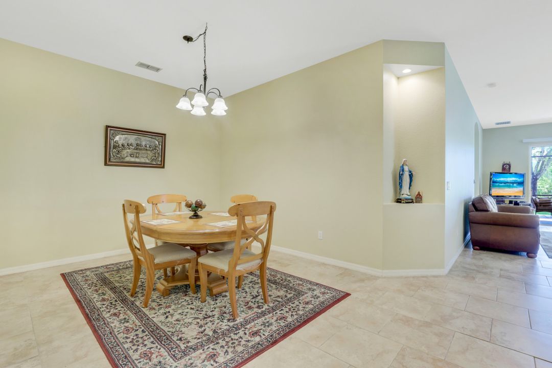 13826 Cleto Dr, Estero, FL 33928