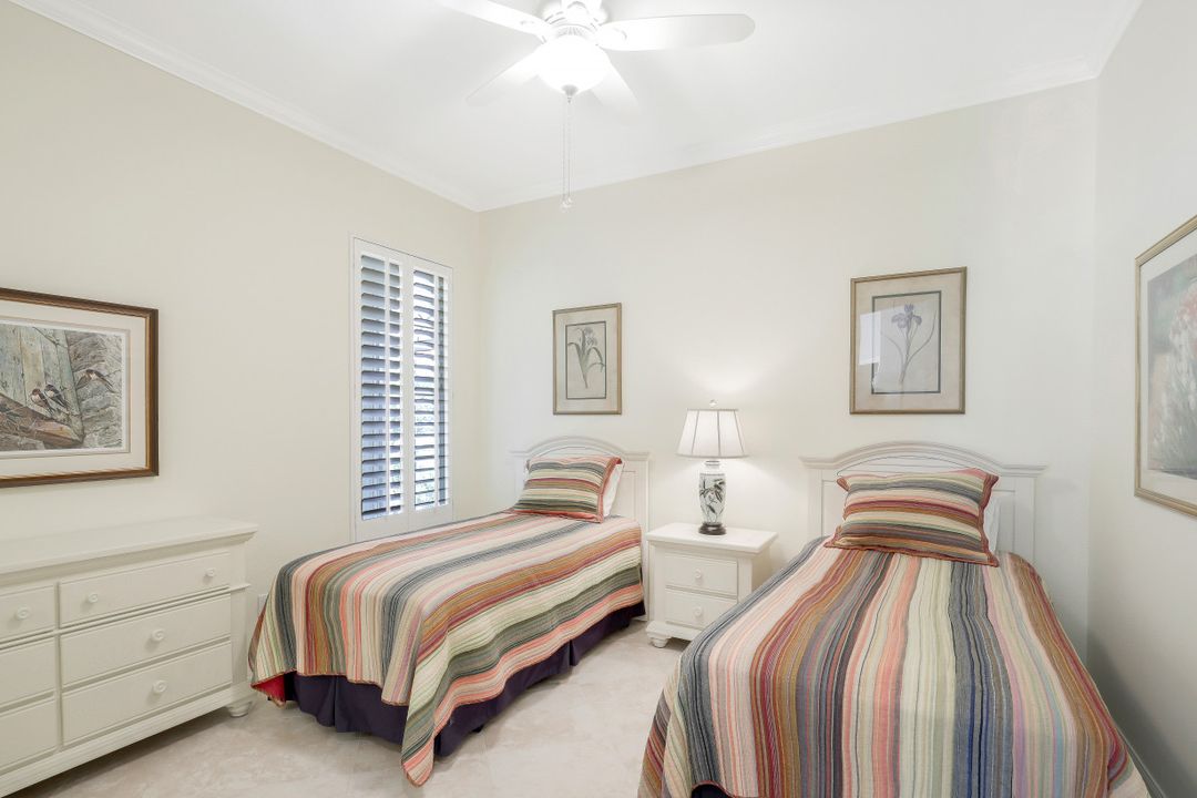 5272 Hawkesbury Way, Naples, FL 34119