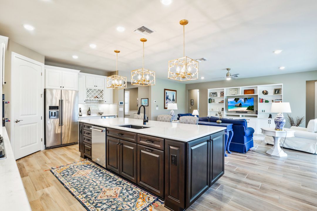 9373 Surfbird Ct, Naples, FL 34120