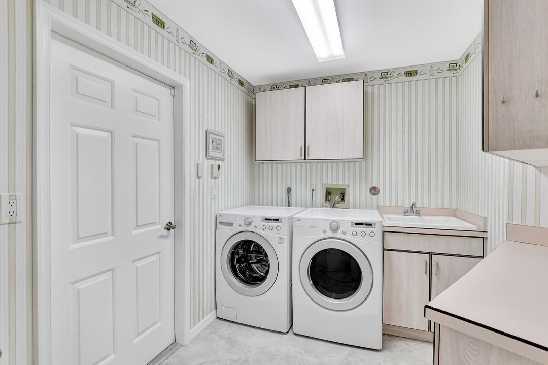 106 N Barfield Dr, Marco Island, FL 34145