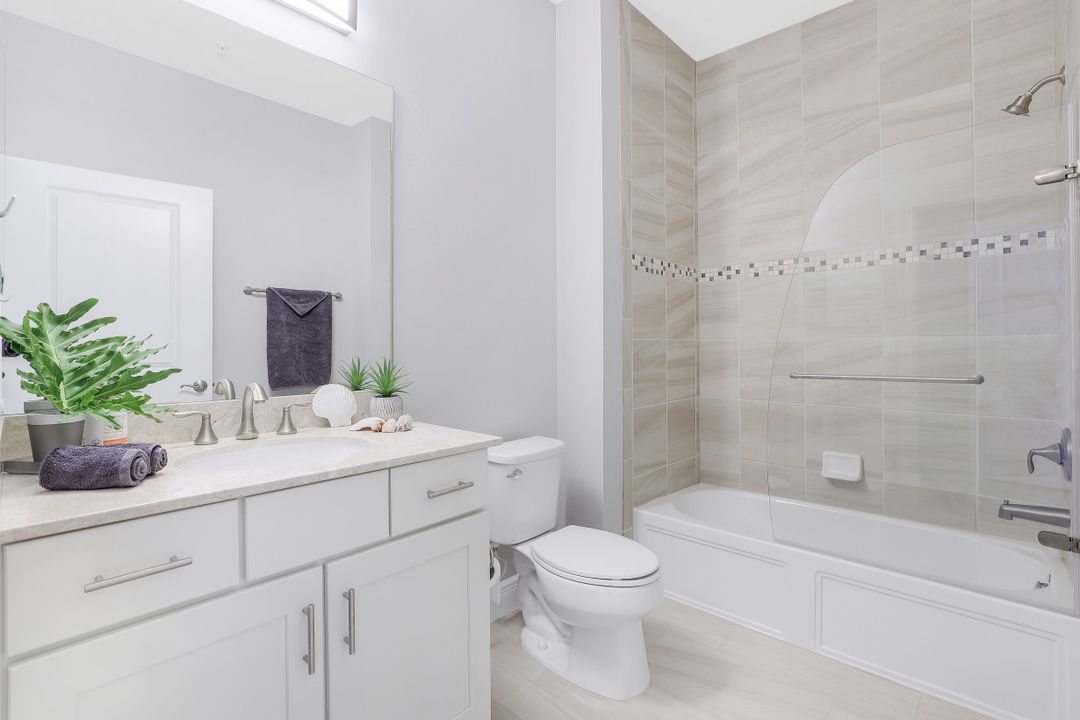 2185 Frangipani Cir, Naples, FL 34120