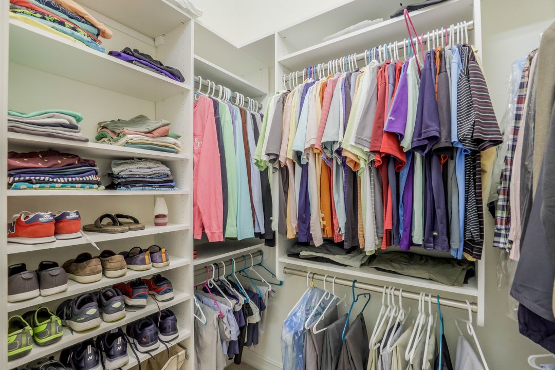 6512 Costa Cir, Naples, FL 34113