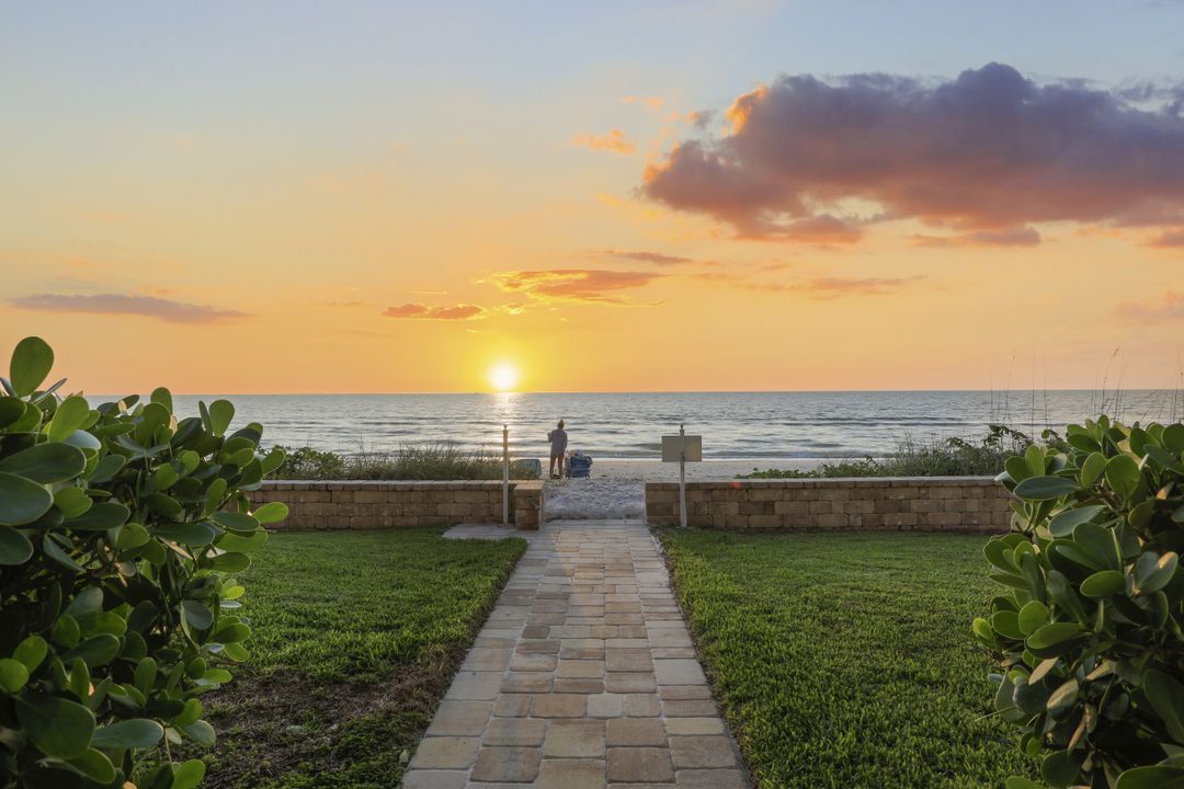 820 Ketch Dr #1, Naples, FL 34103