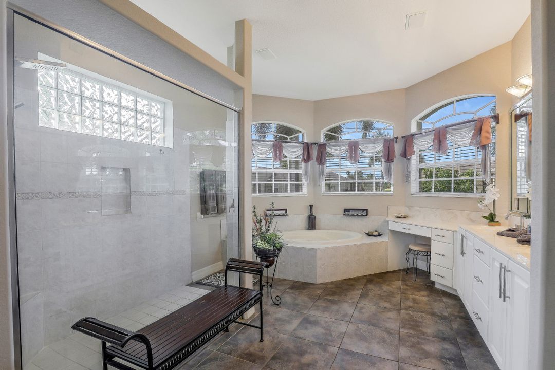 4809 SW 20th Pl, Cape Coral, FL 33914