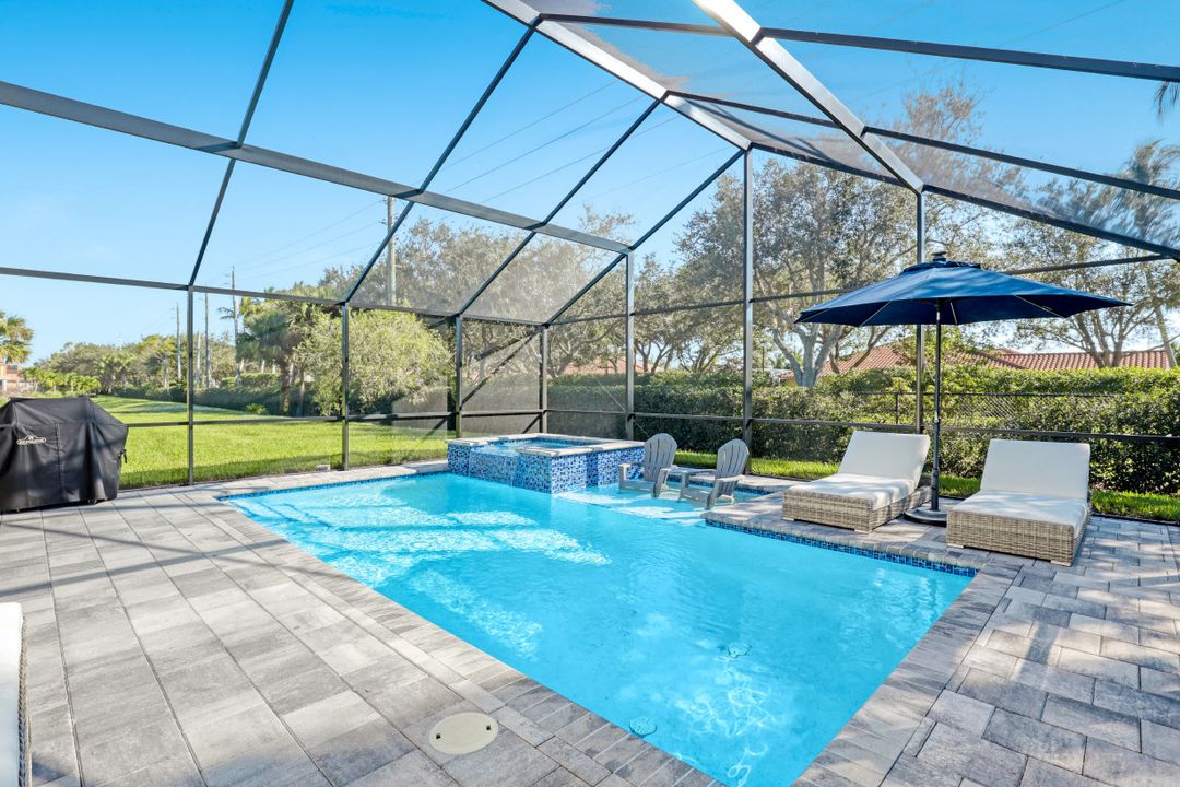 1671 Triangle Palm Terrace, Naples, FL 34119