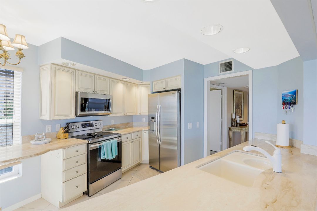 991 N Barfield Dr #308, Marco Island, FL 34145