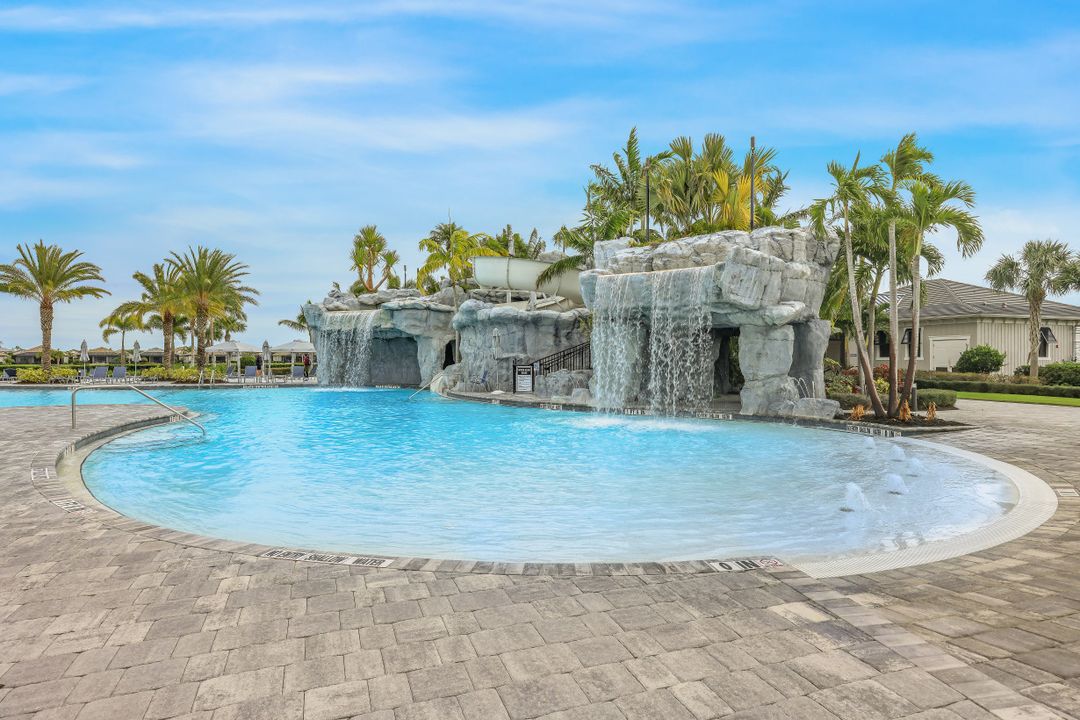 17624 Kinzie Ln, Estero, FL 33928