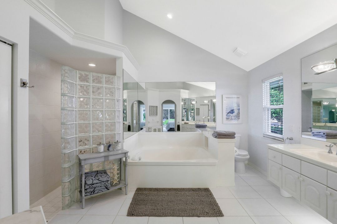 1558 Jamaica Ct, Marco Island, FL 34145