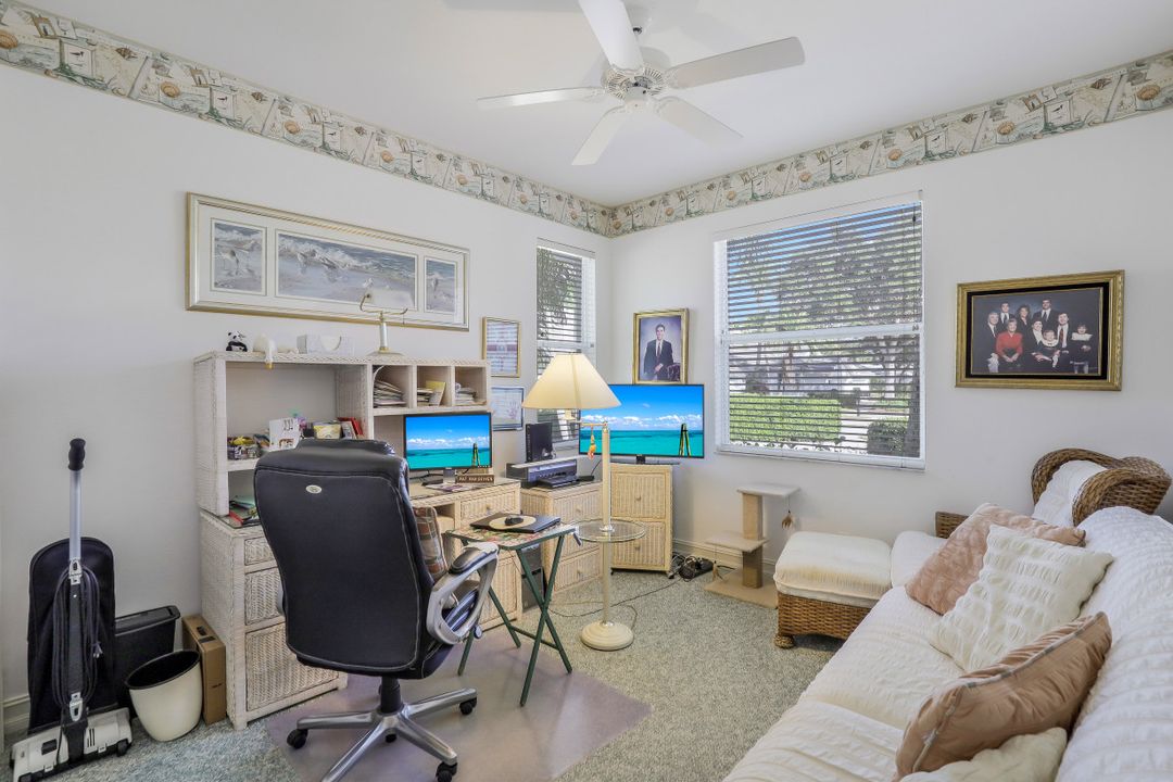 693 Mainsail Pl, Naples, FL 34110