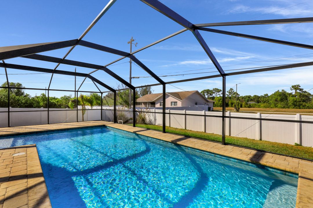 345 NE 30th Terrace, Cape Coral, FL 33909