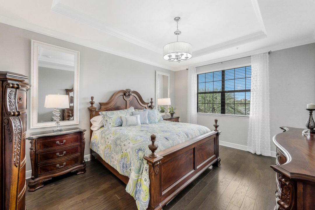 2137 Frangipani Cir #3 - 202, Naples, FL 34120