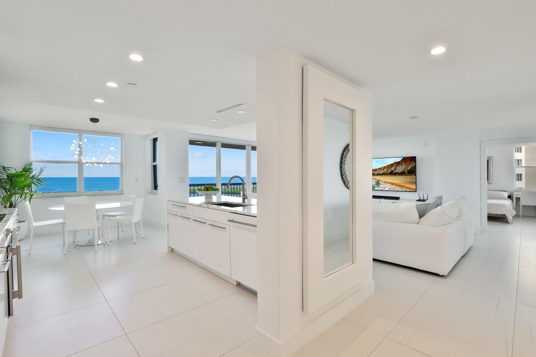 6585 Nicholas Blvd #1505, Naples, FL 34108