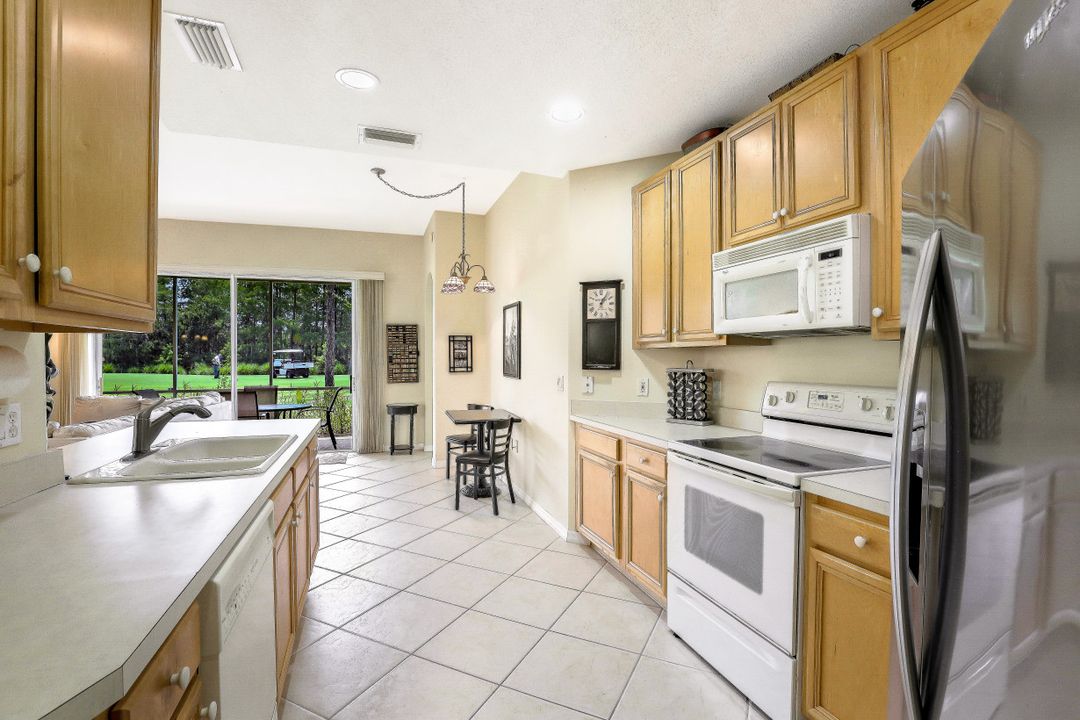 6850 Sterling Greens Dr #101. , Naples, FL 34104